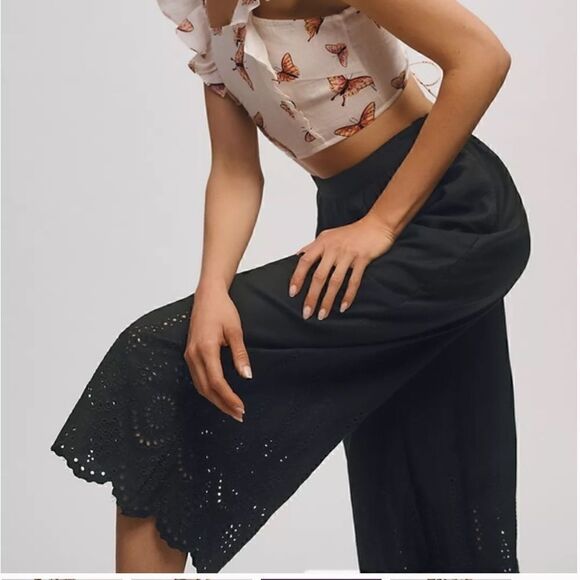 Anthro Wide Leg Eyelet Detail Crop Pants Size 2 - Picture 1 of 11